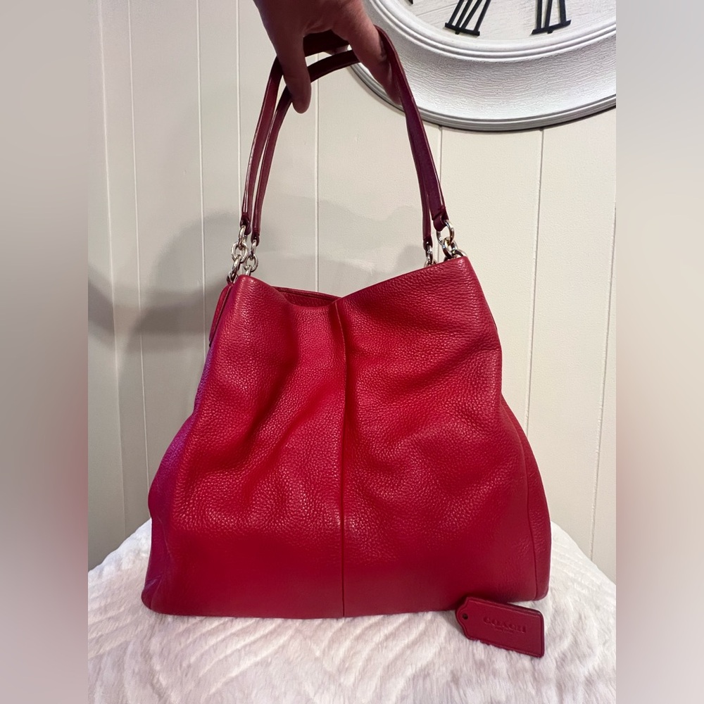 ❤️🔥Coach Madison Phoebe Red Pebbled Leather Shoulder Bag with Gold Hardware